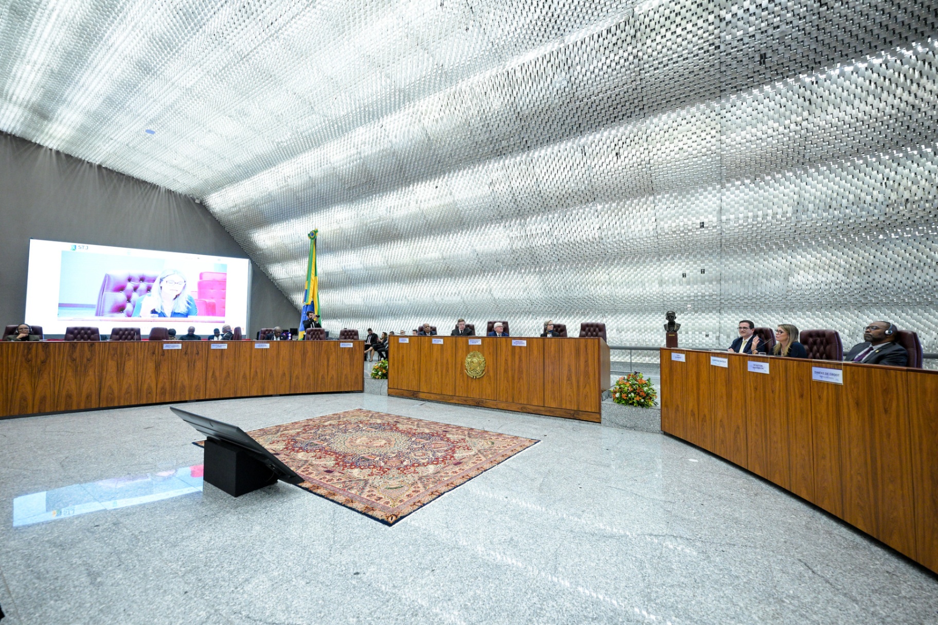 O que se sabe sobre o suposto esquema de venda de sentenças que afastou desembargador e juiz do Tocantins